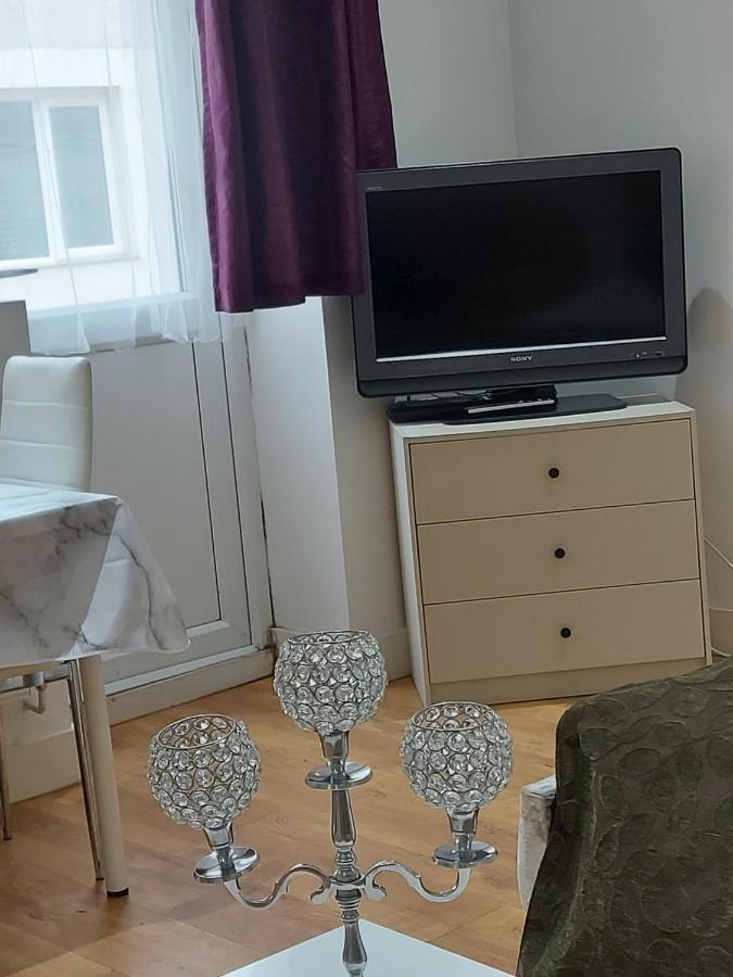 Lux Apartment In Gatwick Crawley  Exterior foto